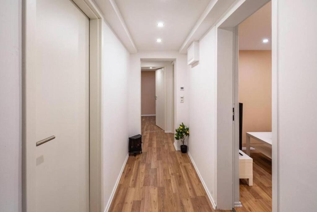 Cityloft Kassel 1 - Zentrale Unterkunft Fuer Gruppen Bis 7 Personen - Parkplatz - Netflix ภายนอก รูปภาพ