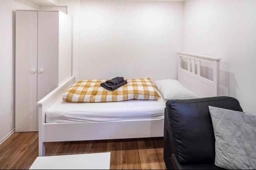 Cityloft Kassel 1 - Zentrale Unterkunft Fuer Gruppen Bis 7 Personen - Parkplatz - Netflix ภายนอก รูปภาพ